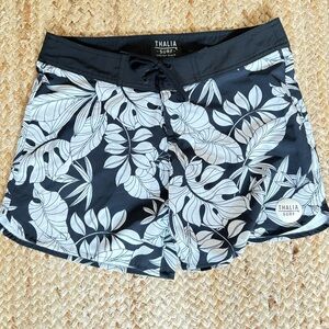 Thalia Surf of Laguna Beach Women's Boardshorts Sz S
